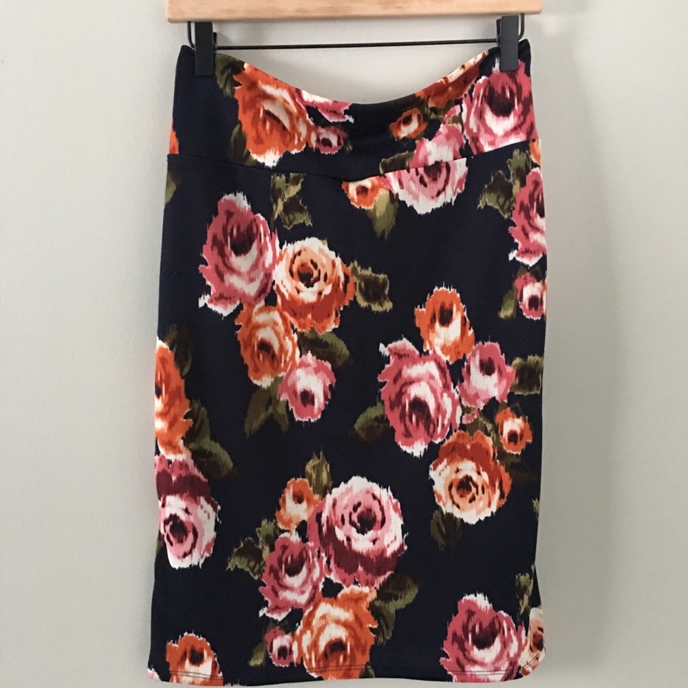 Lularoe Floral Cassie 🖤SALE🖤